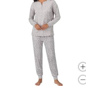 Women’s pajamas